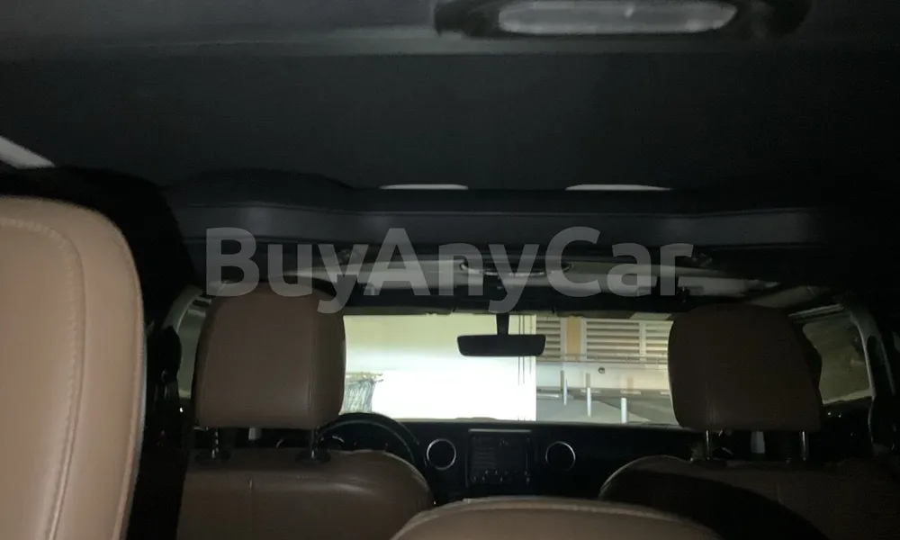 Vehicle photo 9