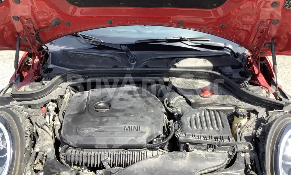 Vehicle photo 6