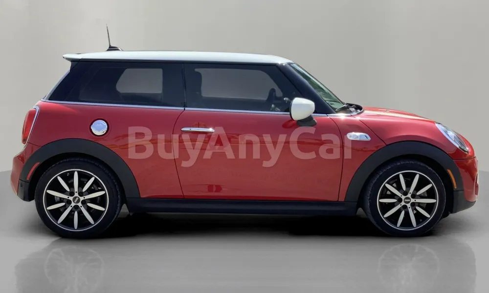 Vehicle photo 3