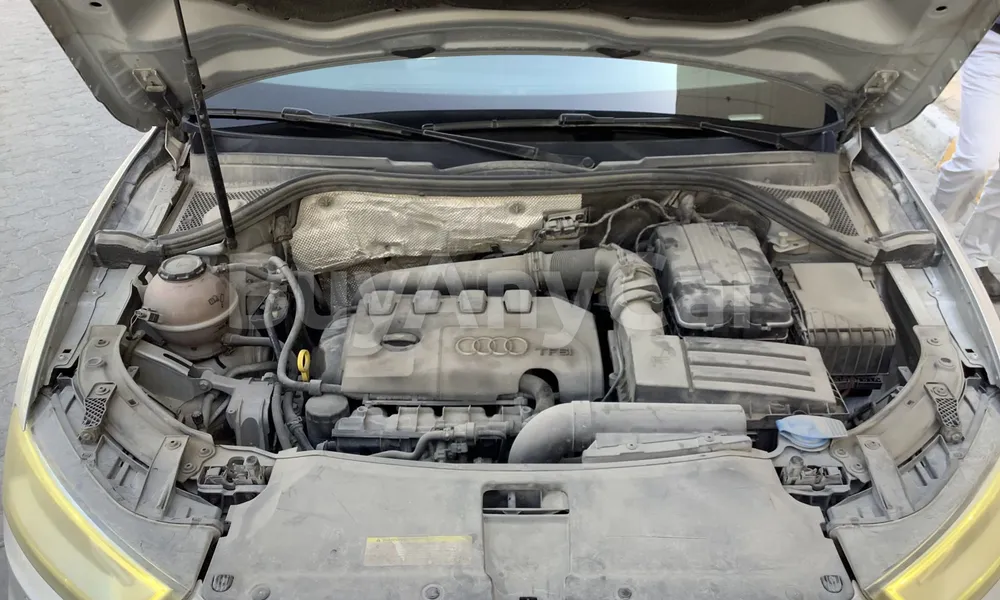 Vehicle photo 6