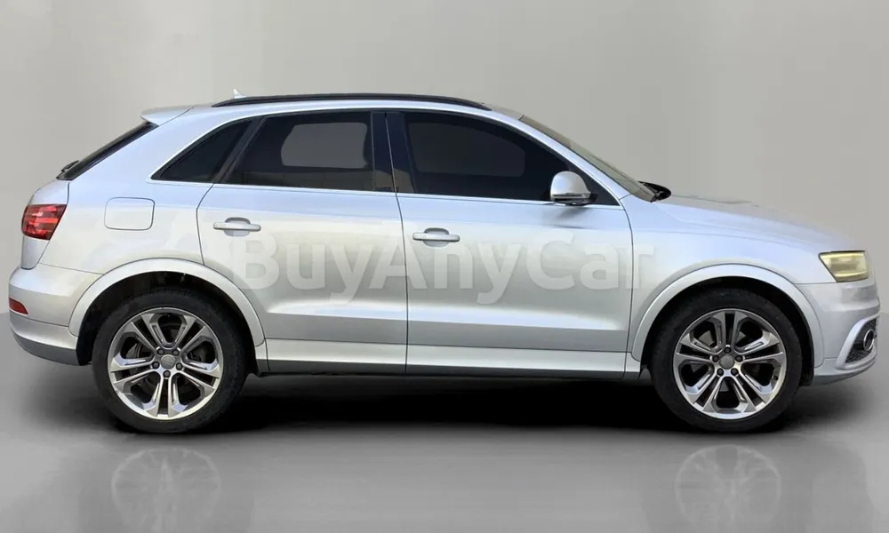 Vehicle photo 3