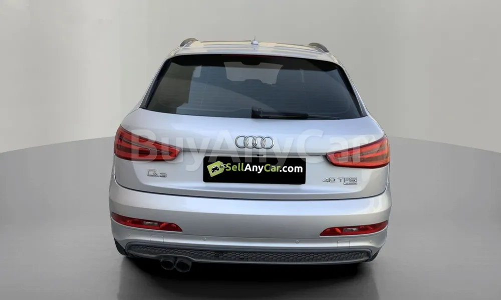 Vehicle photo 2