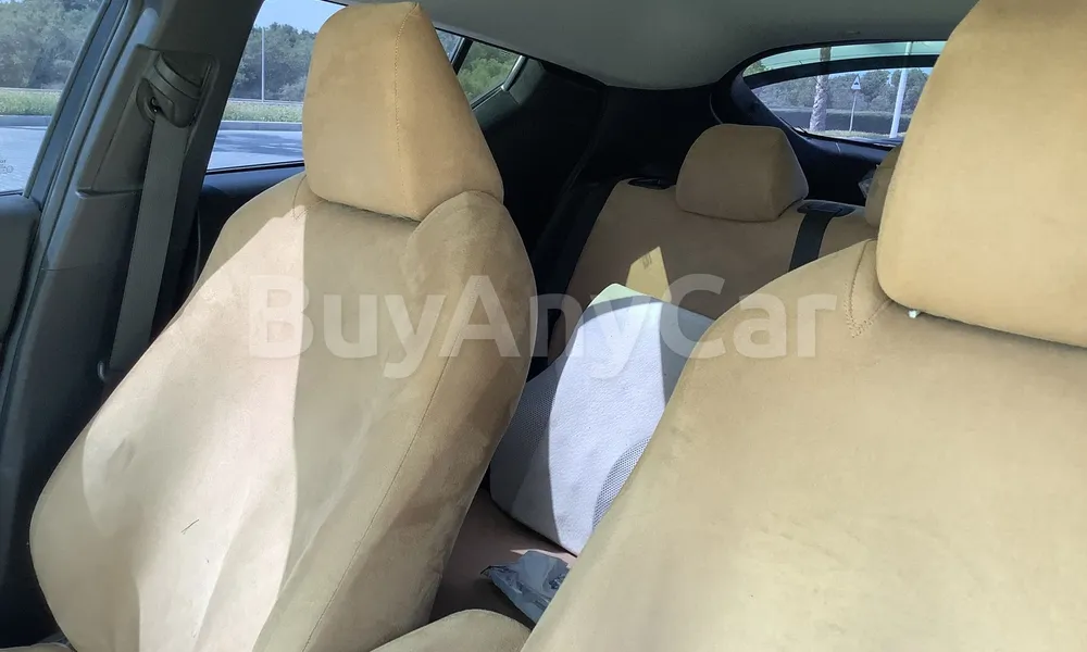 Vehicle photo 9