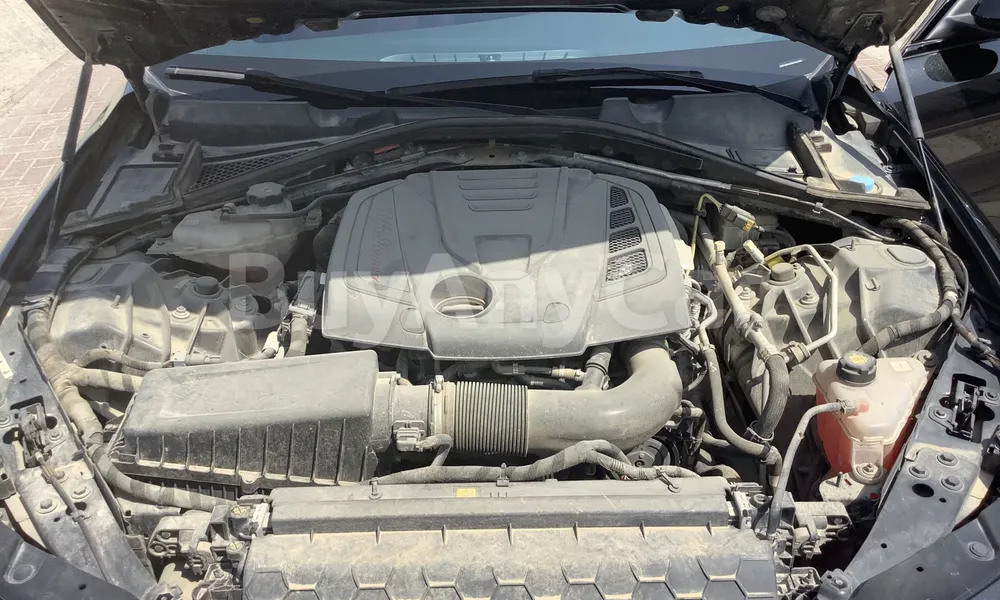 Vehicle photo 6