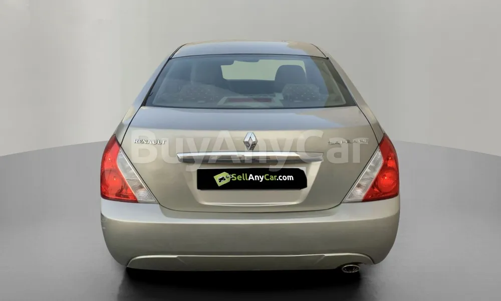 Vehicle photo 2