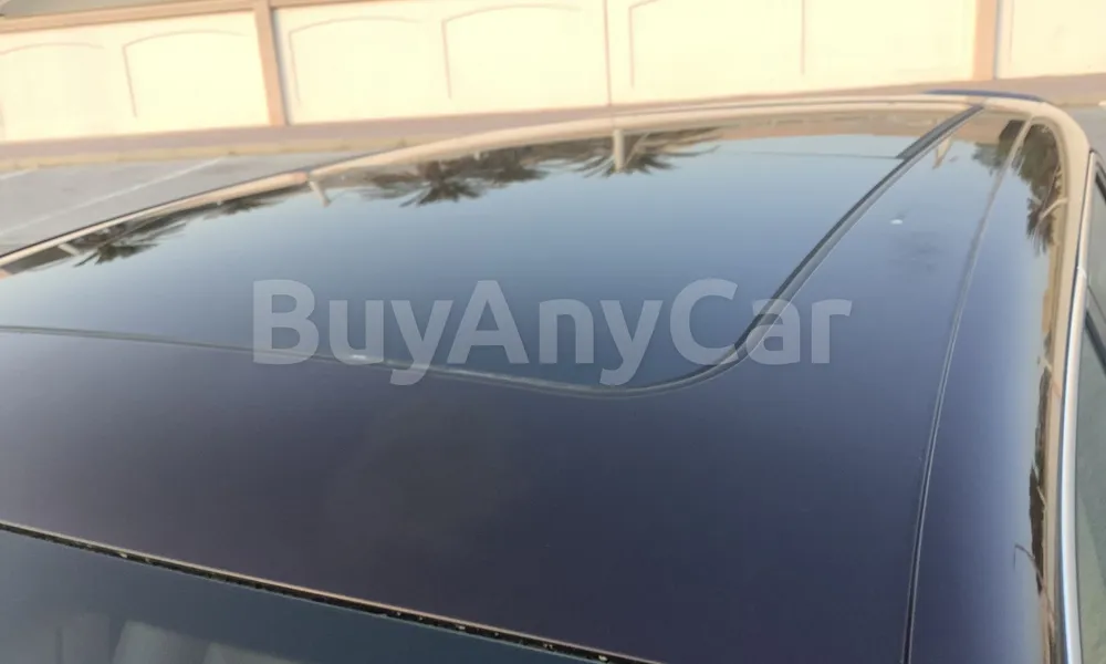 Vehicle photo 5