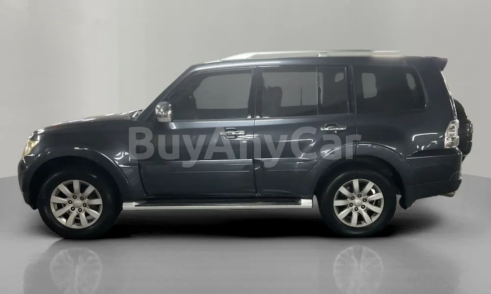 Vehicle photo 4