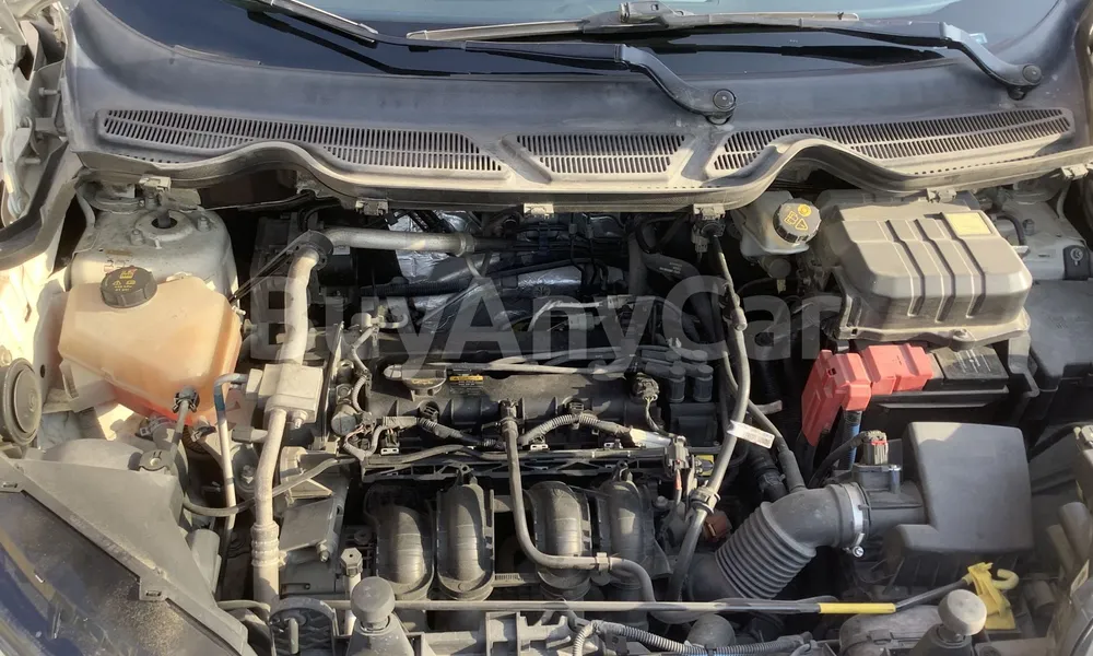Vehicle photo 6