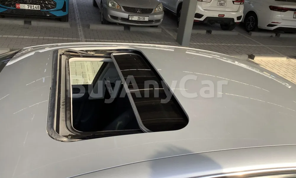 Vehicle photo 5