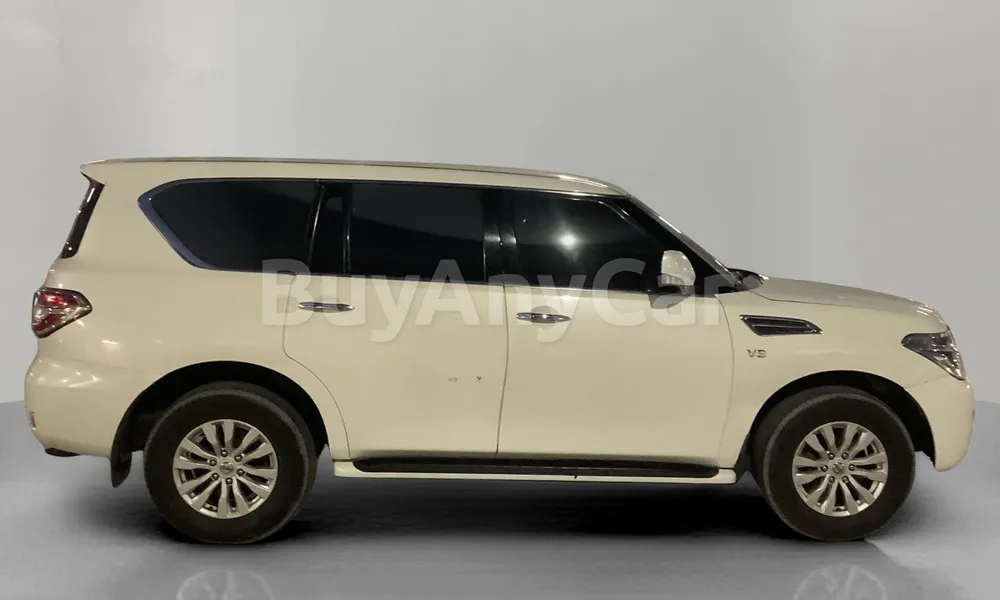 Vehicle photo 4