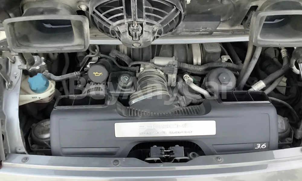 Vehicle photo 6