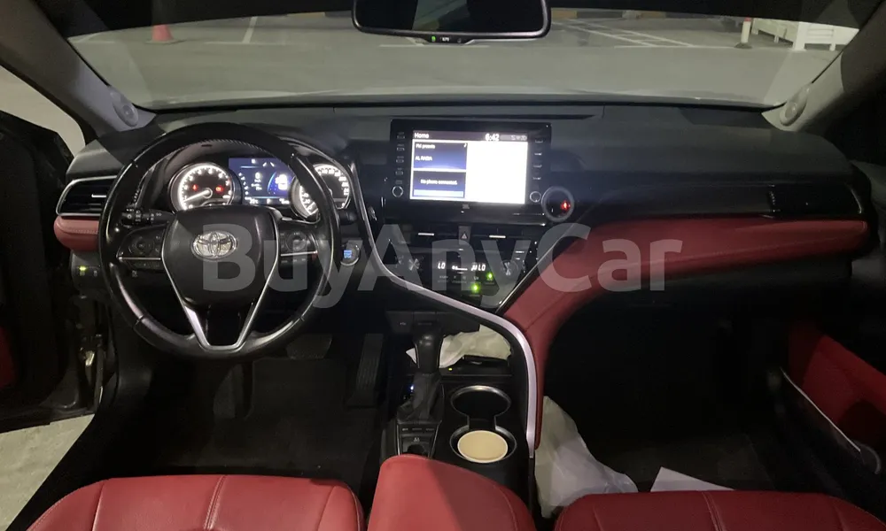 Vehicle photo 8