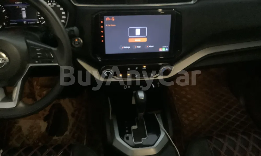 Vehicle photo 9