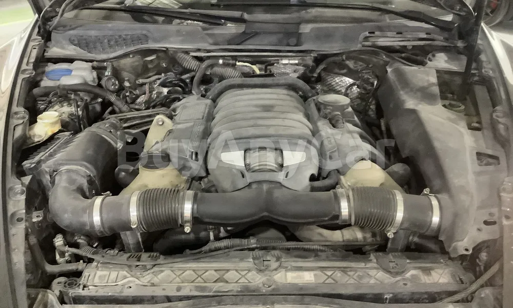 Vehicle photo 6