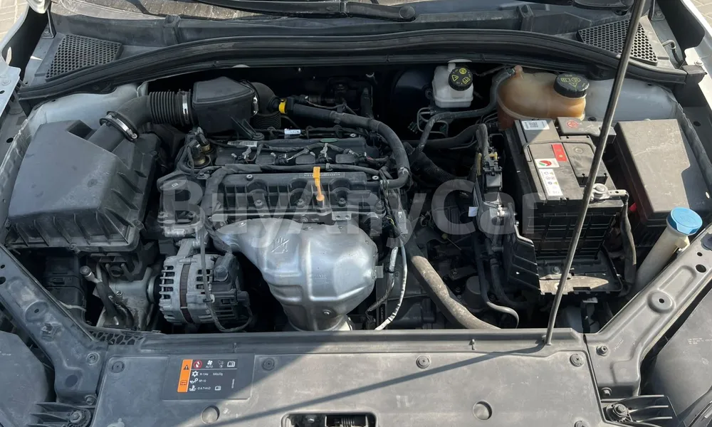 Vehicle photo 8