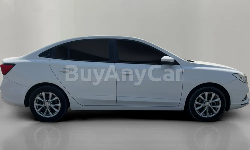 Vehicle photo 3