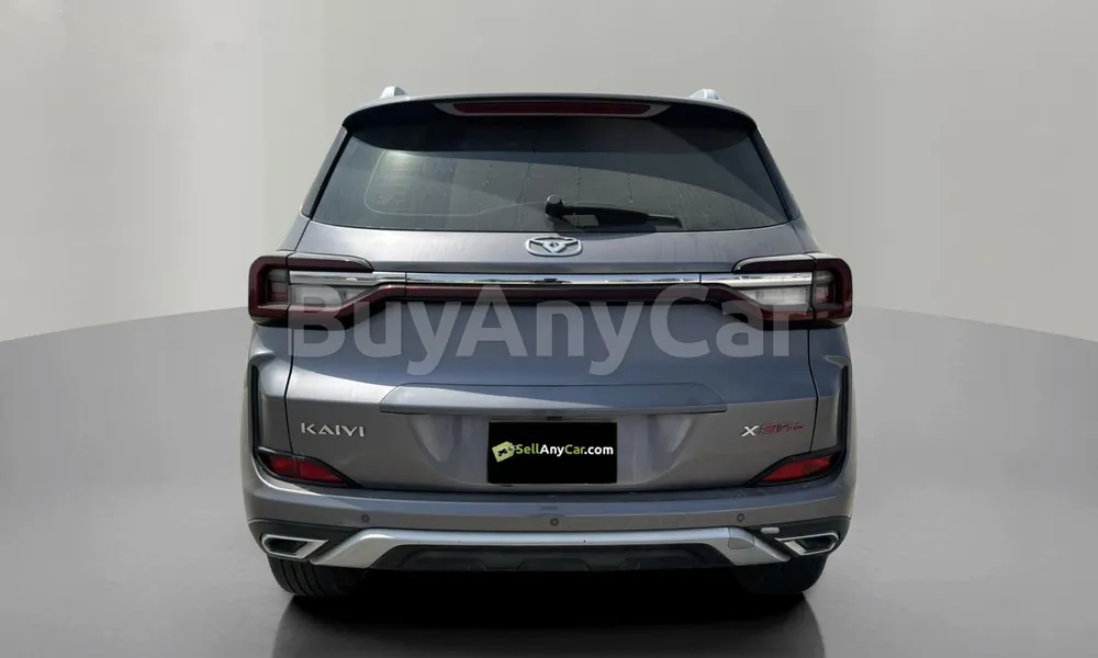 Vehicle photo 2