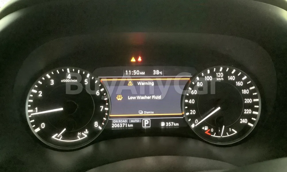 Vehicle photo 8