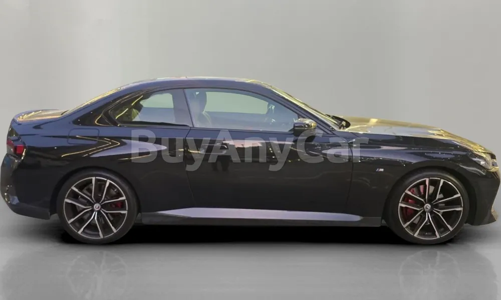 Vehicle photo 3