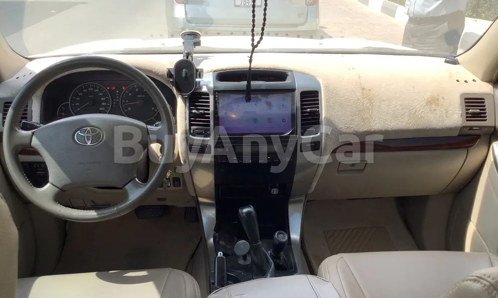Vehicle photo 9