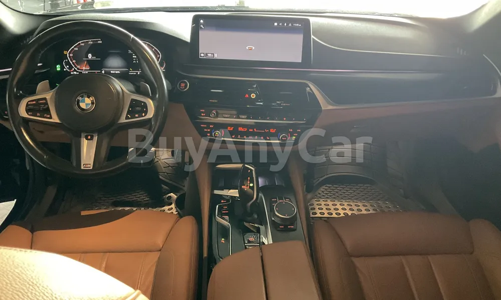 Vehicle photo 7