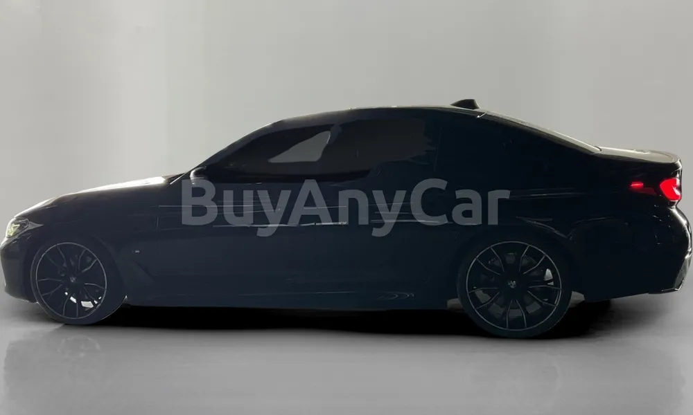 Vehicle photo 4