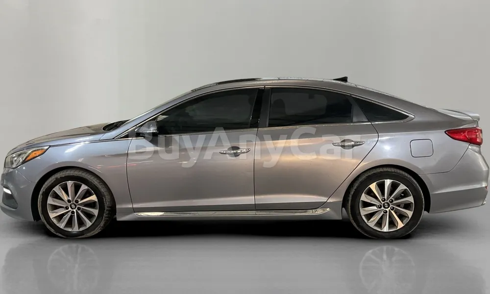 Vehicle photo 4