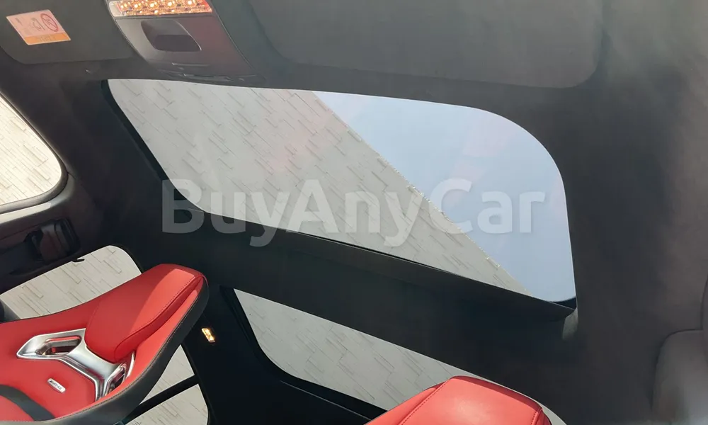 Vehicle photo 10