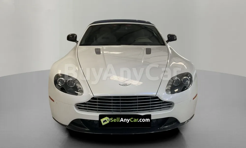 Vehicle photo 1