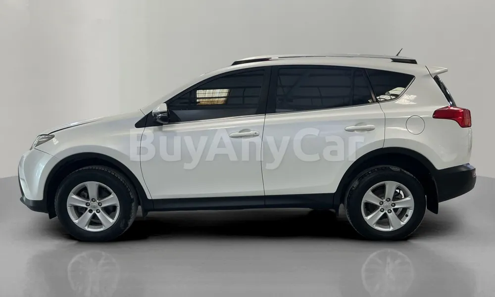Vehicle photo 4