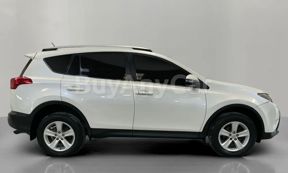 Vehicle photo 3