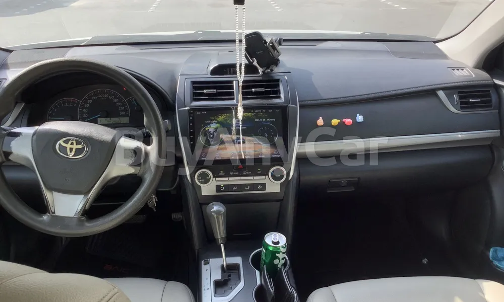 Vehicle photo 7