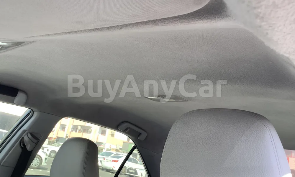 Vehicle photo 9