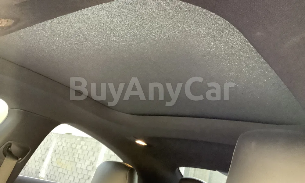 Vehicle photo 9