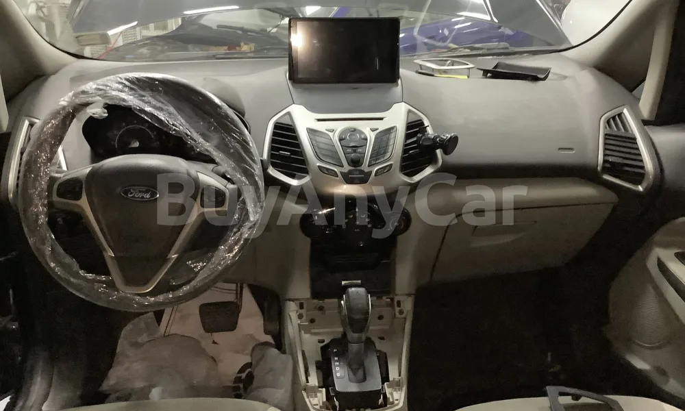 Vehicle photo 8