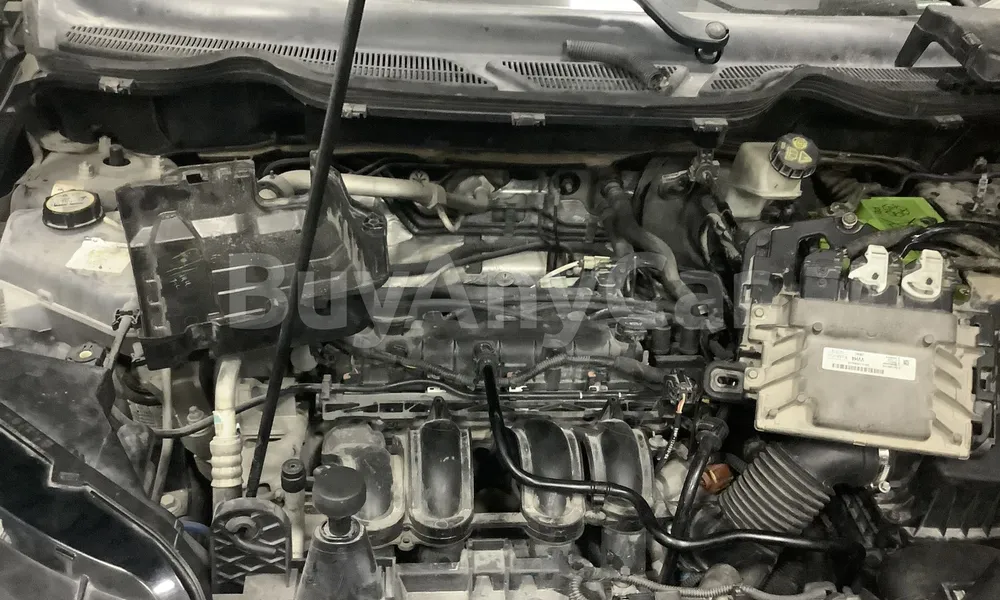 Vehicle photo 6