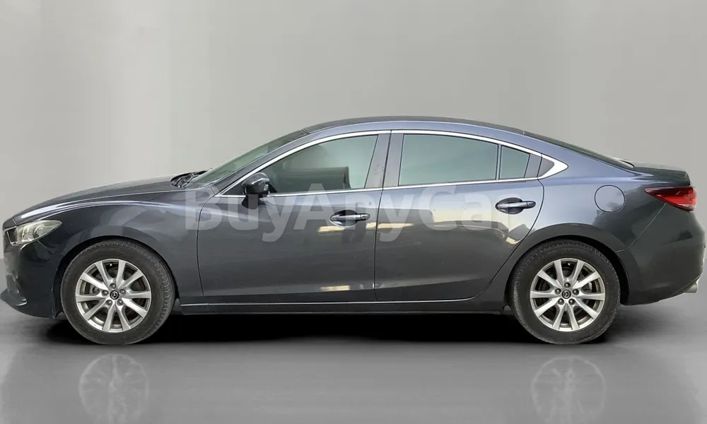 Vehicle photo 4