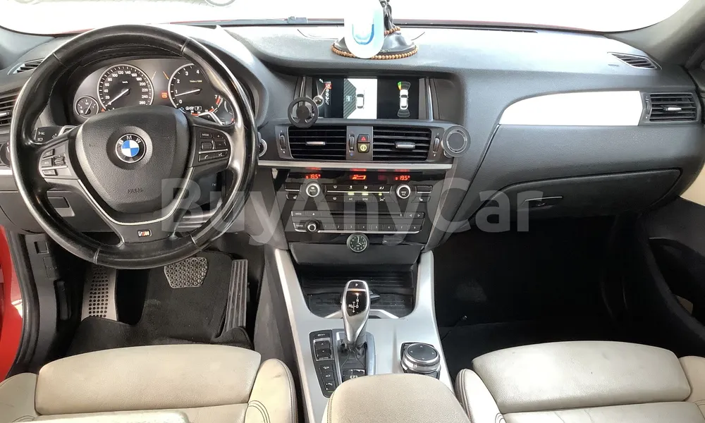Vehicle photo 8