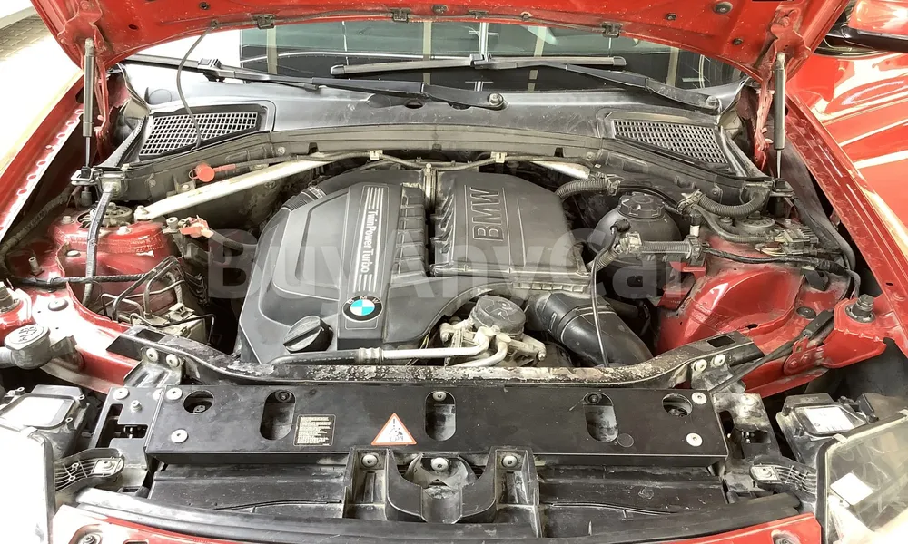 Vehicle photo 6