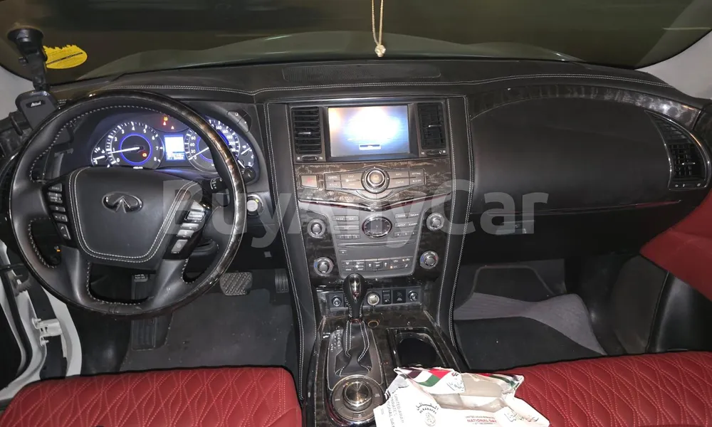 Vehicle photo 8