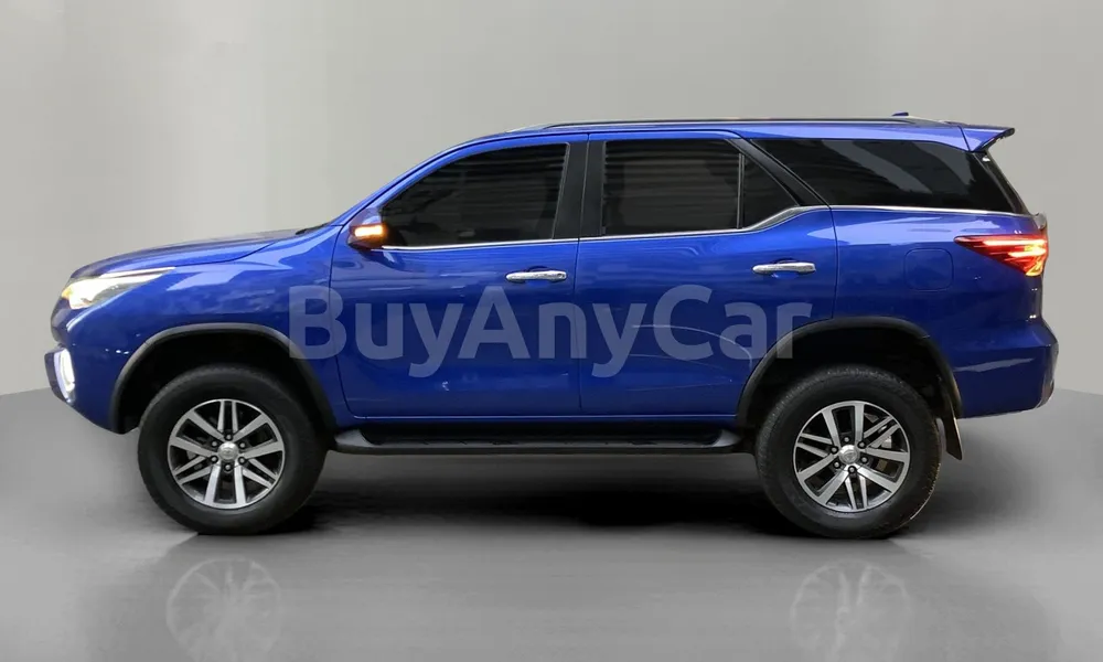 Vehicle photo 4