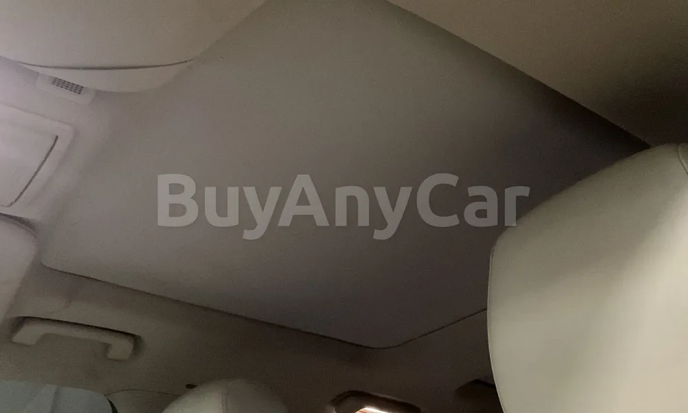 Vehicle photo 8