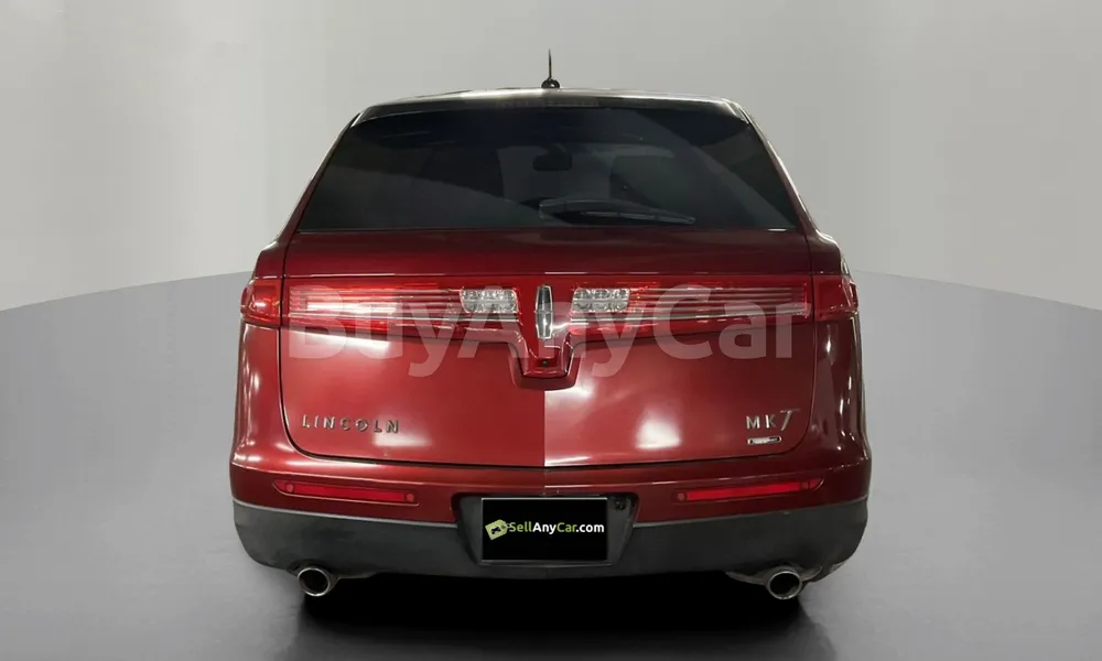 Vehicle photo 2