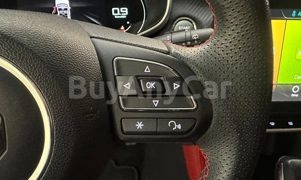 Vehicle photo 13