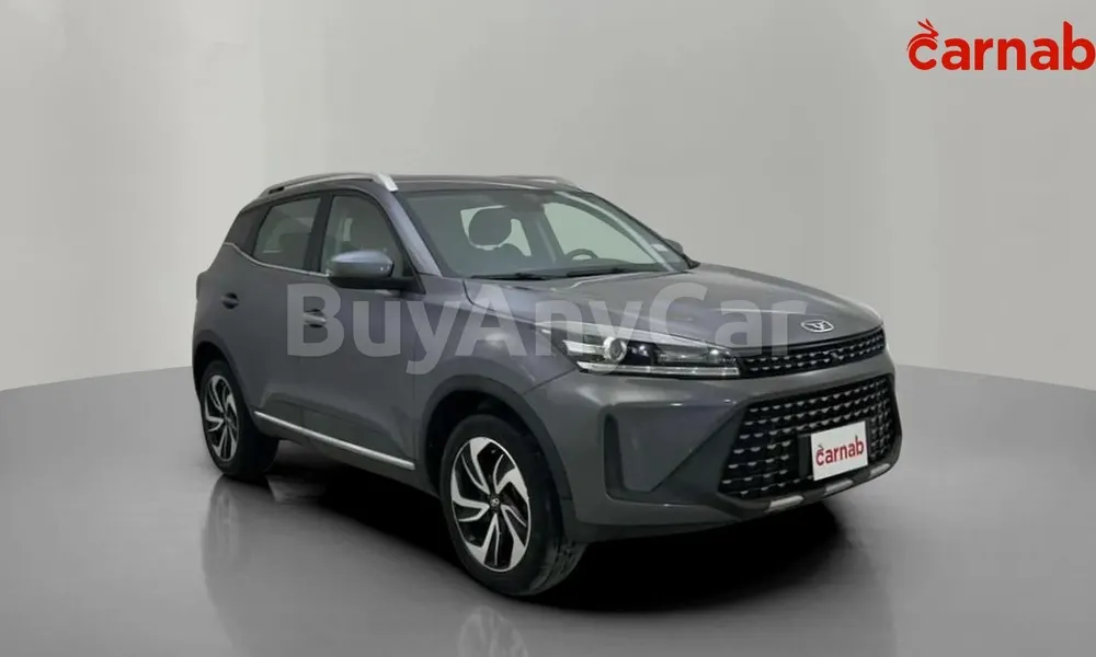 Vehicle photo 6