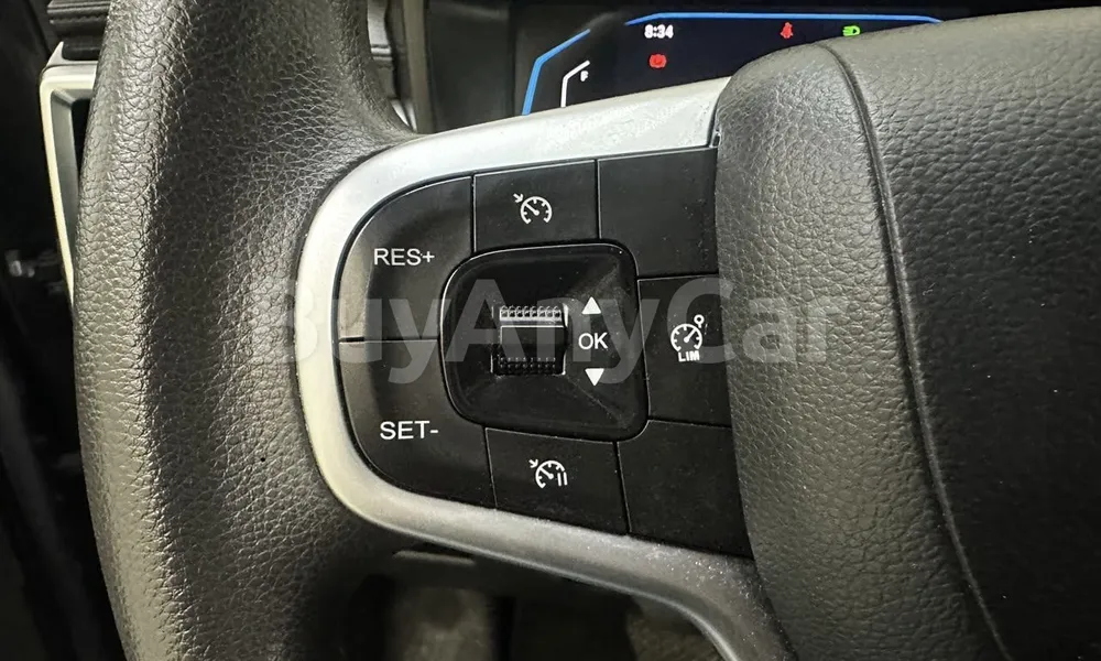 Vehicle photo 12