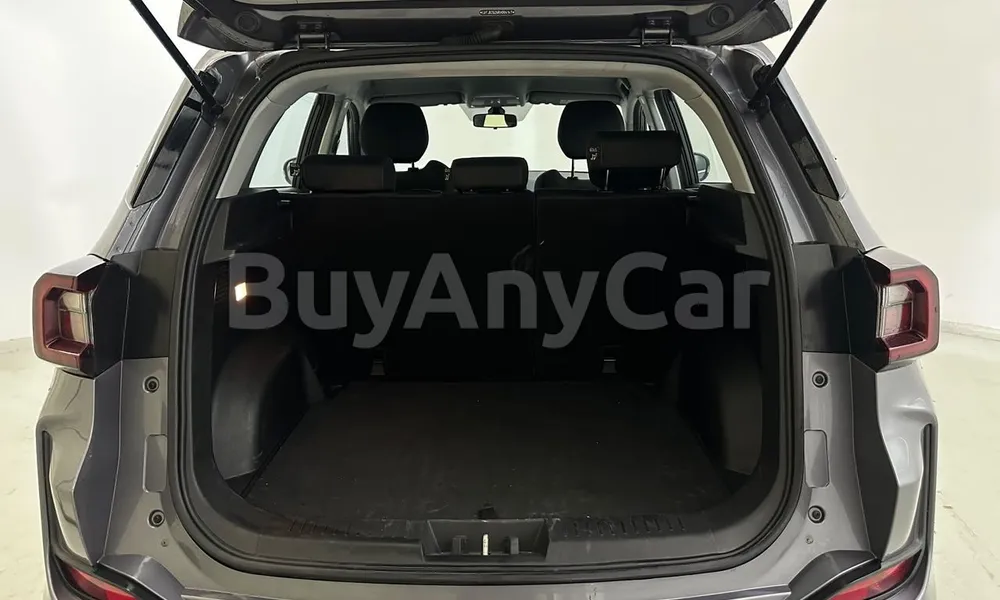 Vehicle photo 13