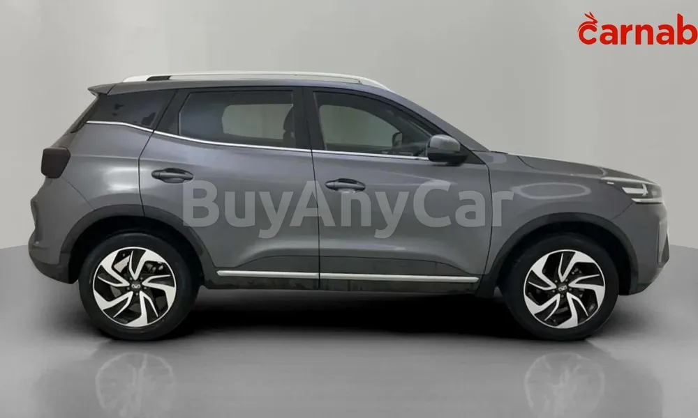 Vehicle photo 3