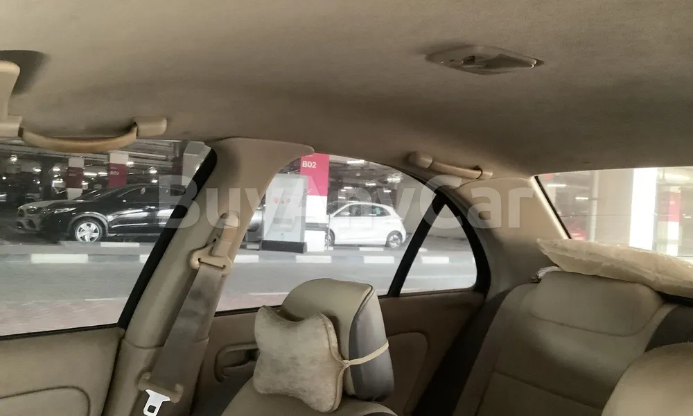 Vehicle photo 9