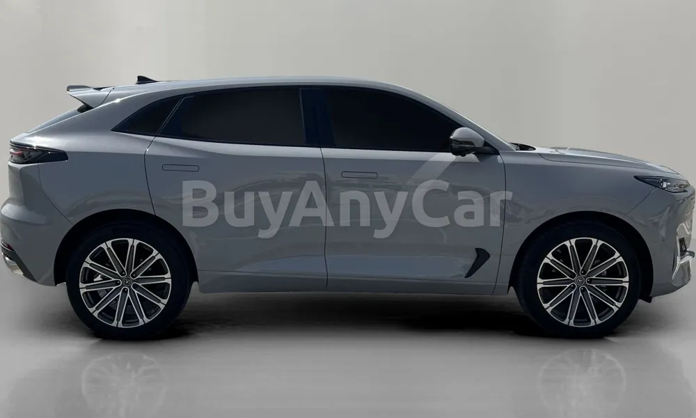 Vehicle photo 3